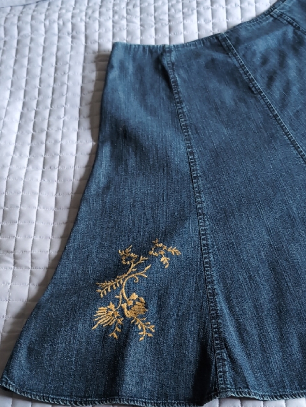 Jones New York Dark Blue Denim Skirt with Gold Floral Embroidery - Picture 4 of 12